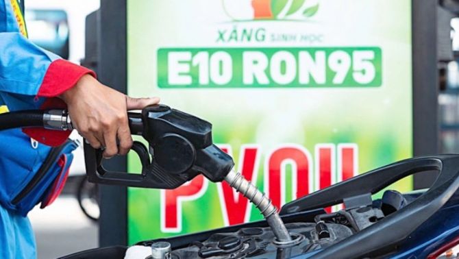 Xăng E10 chiếm sóng thị trường: Rẻ hơn xăng thường, nhưng có một điều khiến tài xế 'phải suy nghĩ'