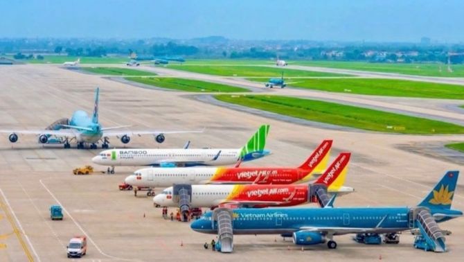 Hàng không Việt 'căng mình' vì thiếu nhiên liệu: Cắt chuyến, nguy cơ tăng phụ thu từ tháng sau