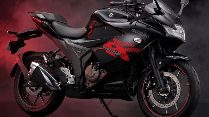 Tin xe 24/3: Đáp ứng khách muốn ‘lên đời’ từ Exciter, Suzuki ra mắt ‘vua côn tay’ 250cc giá rẻ mới