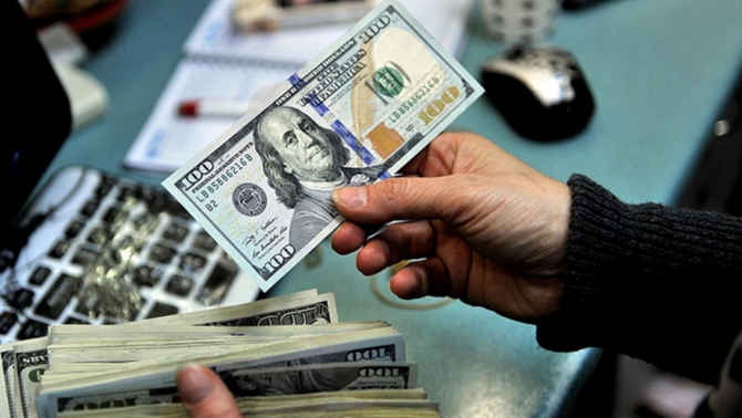 Tỷ giá USD Vietcombank hôm nay biến động bất ngờ, chợ đen giảm mạnh