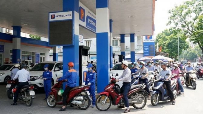 Thuế xăng dầu giảm về 0%: Hướng dẫn chi tiết cách khai báo trên hệ thống hải quan!