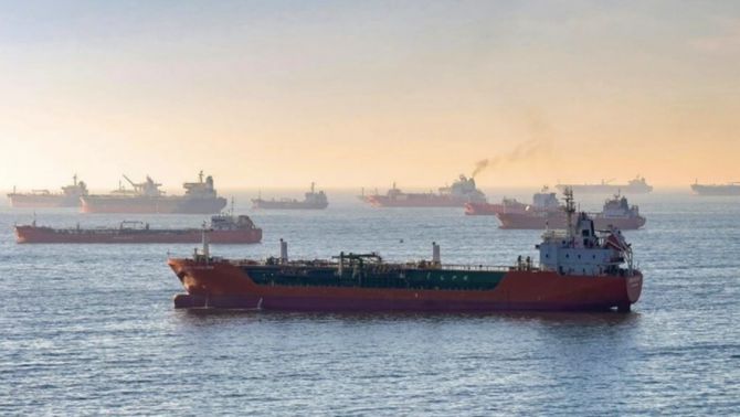 Iran nhận kiến nghị mở eo biển Hormuz cho tàu Việt Nam qua 3 nhóm ưu tiên, kèm đề xuất phí hàng hải cảng biển