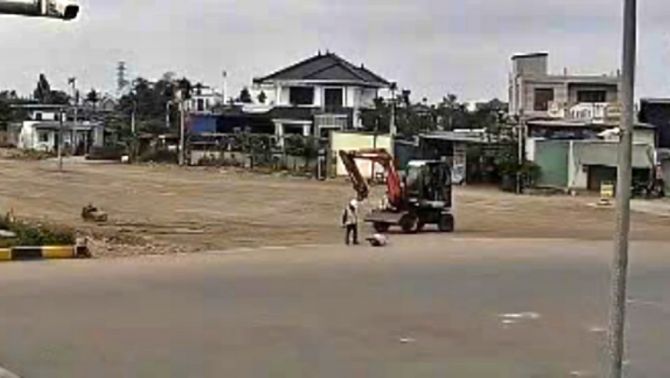 Danh tính người đi xe máy tử vong sau va chạm dây cáp tại KCN Hải Phòng, quy trình thi công được kiểm tra