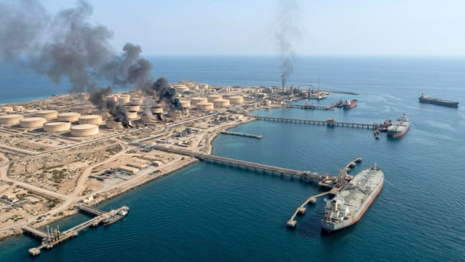 Iran sở hữu bao nhiêu dầu và vì sao đảo Kharg trở thành mục tiêu của Mỹ?