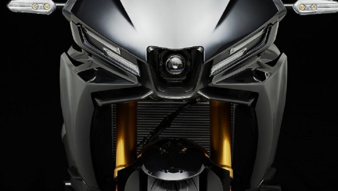 Yamaha chính thức ra mắt xe côn tay ‘át chủ bài’ mới giá cực mềm: Có phanh ABS 2 kênh, màn hình LCD