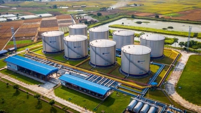 Kế hoạch nâng dự trữ xăng dầu lên 90 ngày: Vốn từ đâu, kho bể ra sao, nguồn cung sẽ thay đổi thế nào?