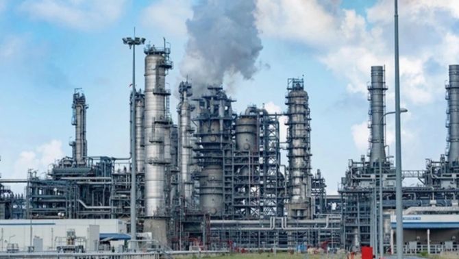 Nguồn cung xăng dầu tại Nghi Sơn, Dung Quất vận hành ra sao? Bộ Công Thương nêu yêu cầu tránh gián đoạn