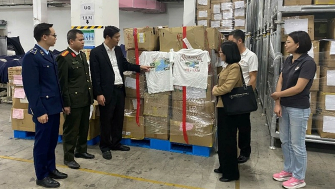 Ninh Bình: Xử phạt và tiêu hủy hàng nghìn áo phông in bản đồ Việt Nam thiếu Hoàng Sa, Trường Sa