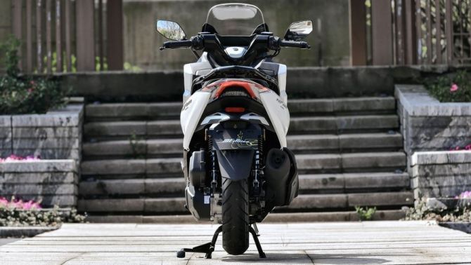 Tin xe hot 6/4: Ra mắt ‘vua xe ga’ mới giá 55 triệu đồng ngang Honda Air Blade, có ABS và TCS như SH