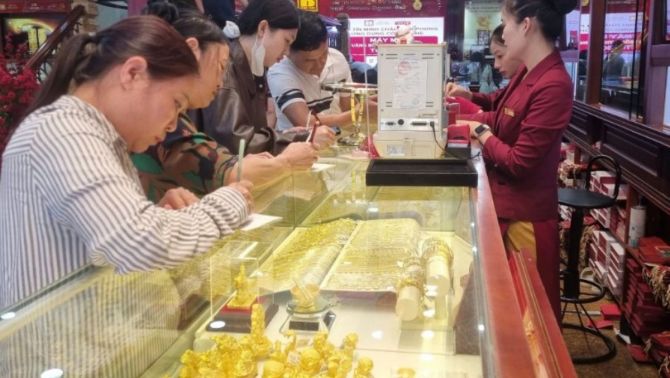 Điểm danh loạt sai phạm của Bảo Tín Minh Châu ở quá khứ: Từng đưa tin gây ảnh hưởng đến khách hàng