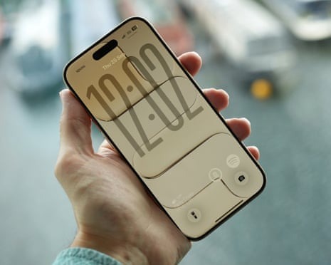 Nhìn lại 3 mẫu iPhone cao cấp chính hãng giảm kỷ lục vào đầu năm 2026, Tim Cook có mơ cũng không ngờ đến