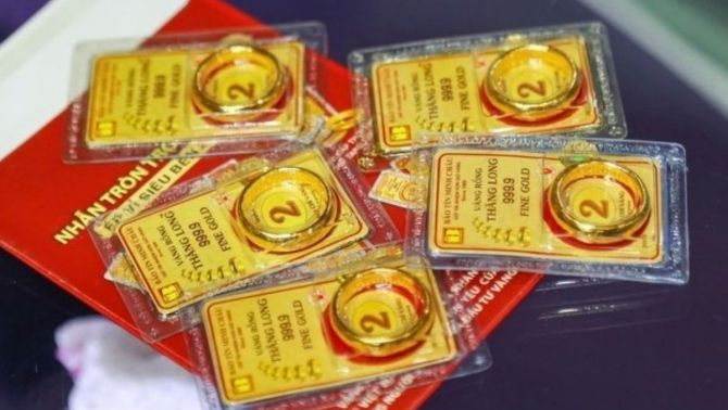 Giá vàng hôm nay có biên độ dao động lớn: Lý giải vàng vượt ngưỡng 6.000 USD/ounce không còn xa