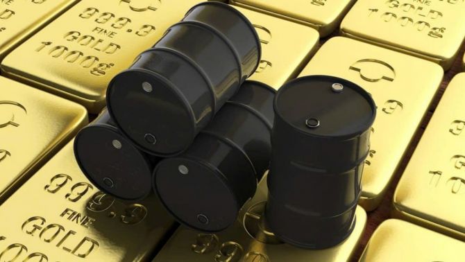 Giá dầu Brent, WTI tăng, giá vàng chịu áp lực: Nguyên nhân khiến thị trường biến động khó lường 