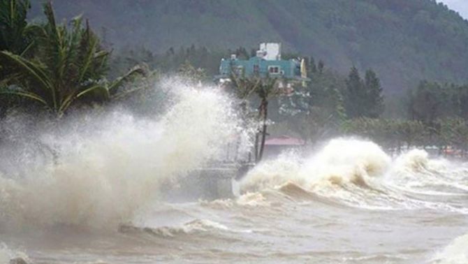 Bão Sinlaku tăng cấp trên Thái Bình Dương, hướng đi gây chú ý, Biển Đông tiếp tục được theo dõi sát sao