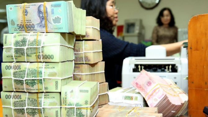 Lãi suất ngân hàng đồng loạt giảm, gửi tiền ở đâu vẫn sinh lời tốt?