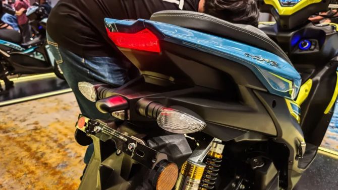 Tin xe trưa 15/4: Chính thức ra mắt ‘vua xe ga’ mới trang bị ngang cơ Honda SH, giá rẻ như Air Blade