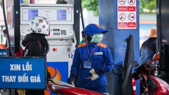 Giá xăng dầu hôm nay dao động mạnh, Bộ Công Thương nói rõ lý do dầu diesel giảm gần 14.000 đồng/lít