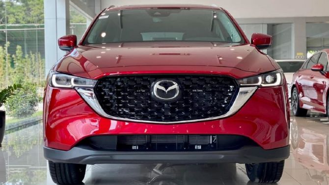Giá xăng dầu chiều nay 17/4: RON95, Diesel gây 'sốc', Mazda liền tung CX-5 bản giá rẻ 699 triệu đồng