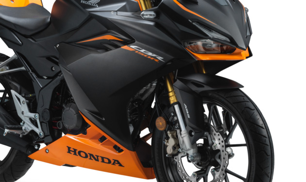 Tin xe hot 17/4: Honda ra mắt ‘đàn em’ Winner R với giá hấp dẫn, phong cách khác hẳn Yamaha Exciter