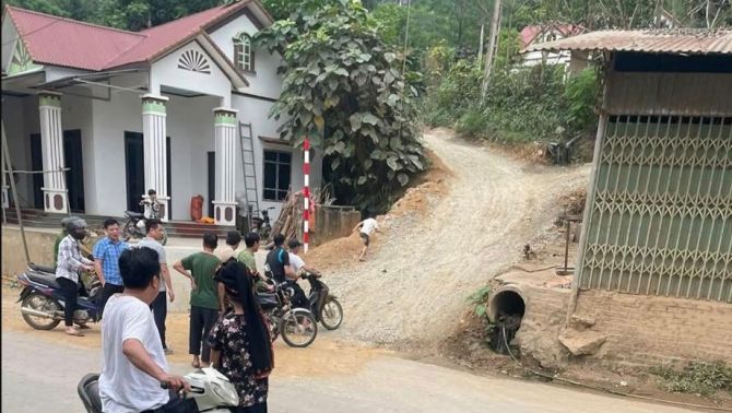 Bé trai 12 tuổi nghi bị cha đánh tử vong rồi đem chôn vội trên đồi: Lời khai của người cha, nguồn cơn vụ việc