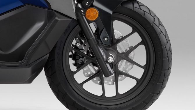 Tin xe máy 18/4: Honda ra mắt ‘vua xe ga’ 160cc mới đỉnh hơn SH và SH Mode, giá cực rẻ 69 triệu đồng