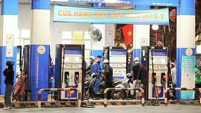 Giá xăng hôm nay dưới mốc 25.000 đồng/lít, Quốc hội yêu cầu bảo đảm nguồn cung trong mọi kịch bản!