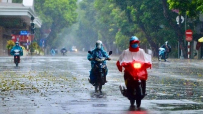 Dự báo thời tiết 20/4: Hà Nội mưa dông kéo dài do không khí lạnh, dịp 30/4-1/5 thời tiết thay đổi theo từng ngày ra sao?