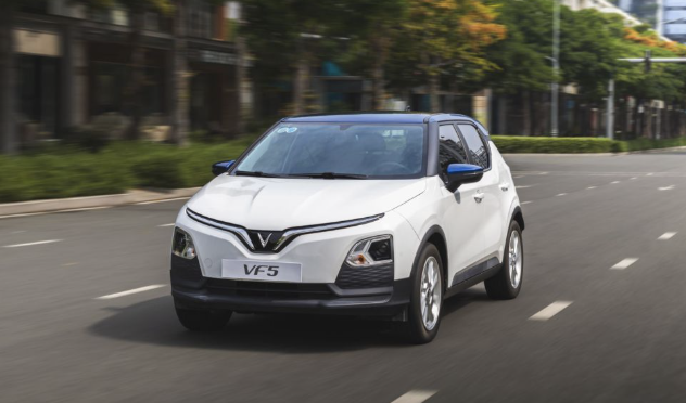 Bức tranh SUV cỡ A tháng vừa qua: VinFast VF 5 giữ vững ‘ngôi vương’, Toyota Raize bức tốc mạnh mẽ