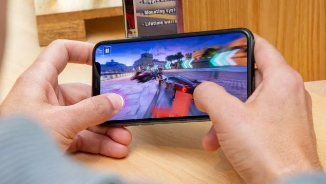 Đây là iPhone màn LCD cuối cùng, tháng 4/2026 vẫn là vua giá rẻ, nhiều tính năng mượt như iPhone 17e