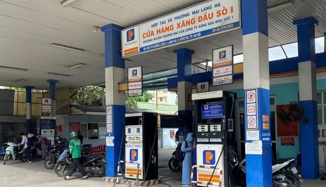 Giá xăng dầu tối 22/4 chạm mốc mới ‘rẻ như rau’, giá lăn bánh Tucson giảm sâu đè bẹp cả Mazda CX-5