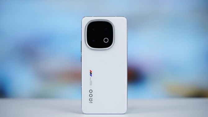 vivo sắp ra mắt vua giá rẻ, pin 8000 mAh hơn Galaxy S26 Ultra, camera 200MP đe nẹt iPhone 17 Pro Max