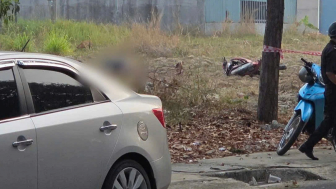 TP HCM: Bí ẩn nam thanh niên tử vong bất thường trong tư thế quỳ giữa bãi đất trống, cạnh xe máy 