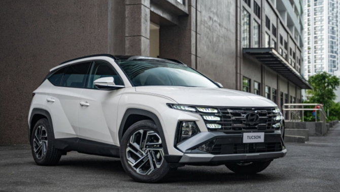 Đâu là mẫu SUV cũ tốt nhất tầm giá 300 triệu: Hyundai Tucson, Mitsubishi Outlander hay Honda CR-V?