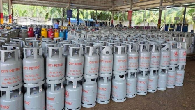 Giá gas hôm nay 4/5 thay đổi tại nhiều nơi, miền Bắc giảm mạnh còn miền Trung tăng lên mức mới