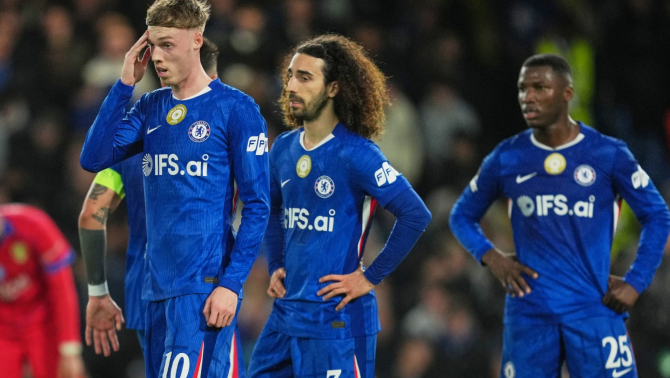 Jamie Carragher: Chelsea là “Một câu lạc bộ vụn vỡ” 