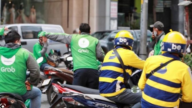 Giá xăng dầu biến động: Be và Grab thay đổi cước phí, khách hàng phải chi thêm bao nhiêu?