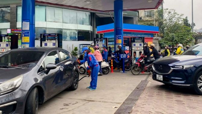 Giá xăng dầu hôm nay 7/5: Dầu thế giới chạm đáy 2 tuần, xăng RON95, dầu diesel chiều nay đổi giá tăng hay giảm? 