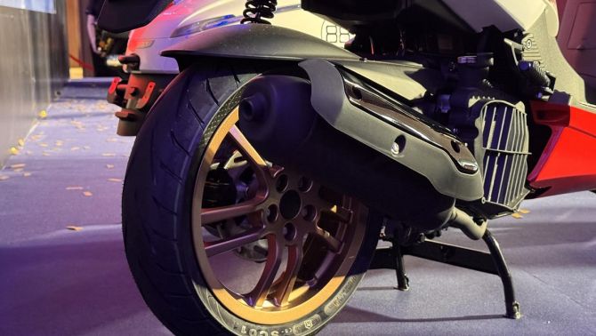 ‘Vua xe ga’ 150cc mới chính thức ra mắt giá 57 triệu đồng: Thiết kế đẹp hơn Honda Air Blade và Vario