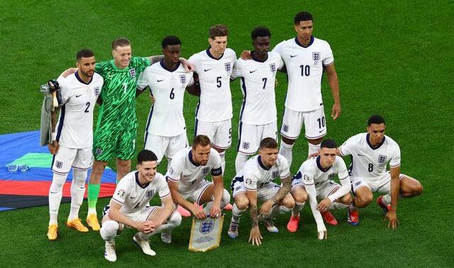 Cựu đội trưởng MU được khuyên nên từ chối lên tuyển Anh dự World Cup