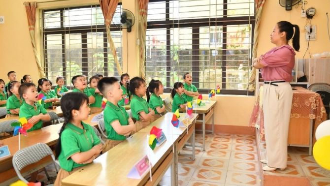 Giáo viên dạy thêm ngoài trường phải báo cáo từ 15/5, nhiều quy định mới đồng loạt áp dụng toàn quốc