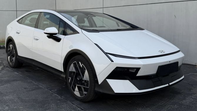 Hyundai 'trình làng' Ioniq V: Thiết kế như Lamborghini nhưng động cơ còn yếu hơn cả Elantra