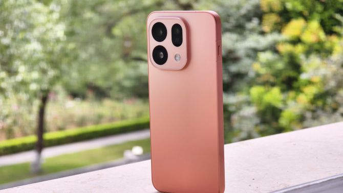 OPPO Find X9s - Chiếc điện thoại khiến mình ‘wow’ ngay từ lần đầu cầm thử