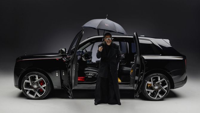 Rolls-Royce ra mắt Cullinan độc bản hợp tác cùng nghệ sĩ graffiti gốc Việt