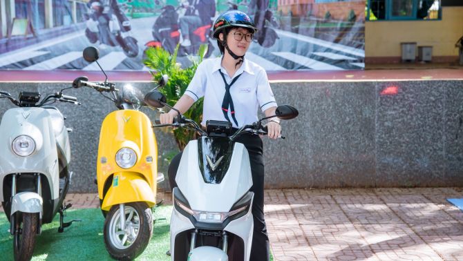 VinFast Flazz và ZGoo: Gọn nhẹ cho học sinh, công nghệ vượt tầm, chạy êm mà siêu tiết kiệm