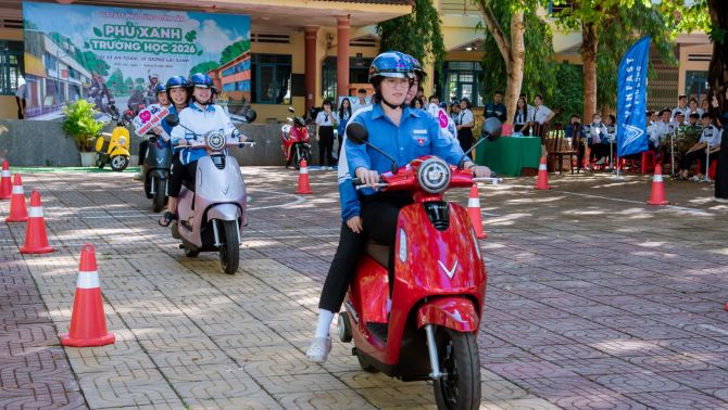 Chỉ còn ít ngày để nhận đủ ‘combo’ ưu đãi với mẫu xe đổi pin không cần bằng lái VinFast Evo Lite