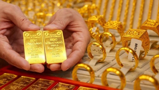 Giá vàng hôm nay (tối 25/5): Vàng SJC, nhẫn 9999 tăng đột phá, chênh lệch thế giới gần 17 triệu/lượng
