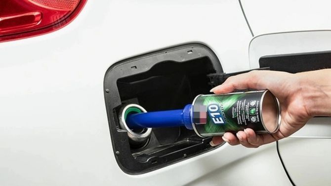Phụ gia xăng E10 đang rao bán tràn lan: Liệu có 'cứu' được ô tô tránh hỏng động cơ?