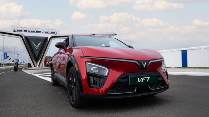 VinFast thắng lớn loạt giải thưởng tại Ấn Độ:  VF 7 khẳng định vị thế trong làng SUV điện Việt