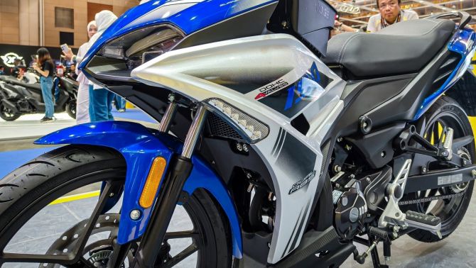 ‘Vua côn tay’ 150cc mới chính thức ra mắt giá 50 triệu đồng: Xé vé Honda Winner R và Yamaha Exciter