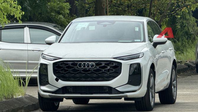 Audi Q3 Sportback 2026 lộ diện tại Việt Nam trước ngày ra mắt: SUV coupe hạng sang lột xác, 'cạnh tranh' Mercedes GLA